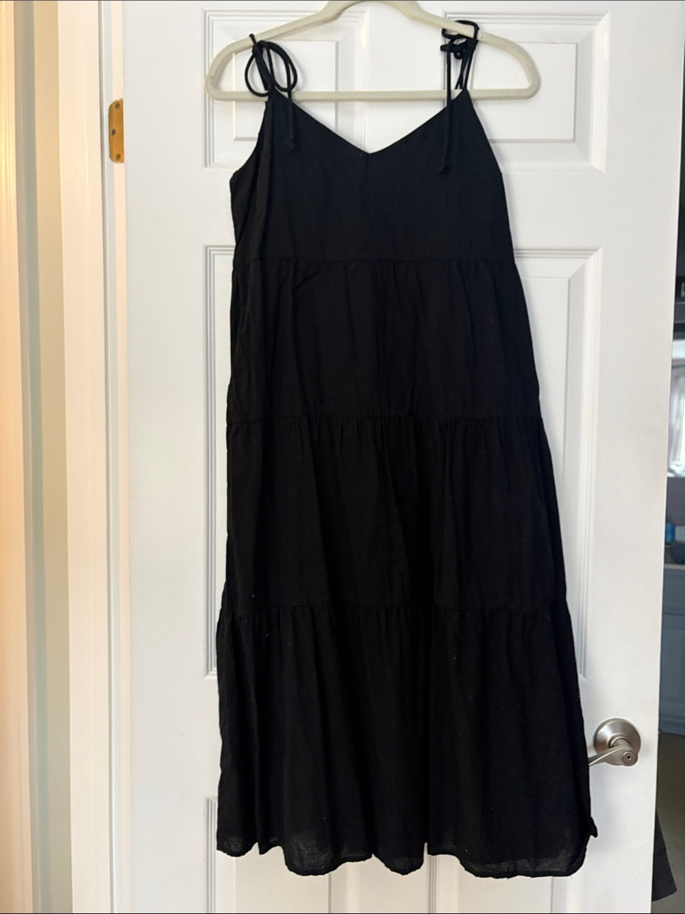 Abercrombie & Fitch Black Tiered Tie-Shoulder Midi Dress